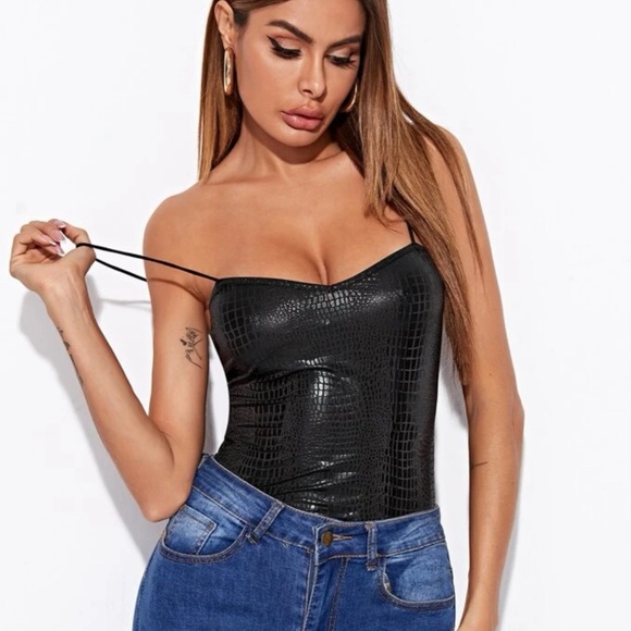 ReminisceMe Tops - Tank top crocodile embossed cami black sexy womens